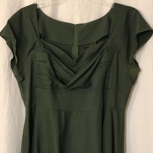 GORGEOUS Green Dress with full skirt